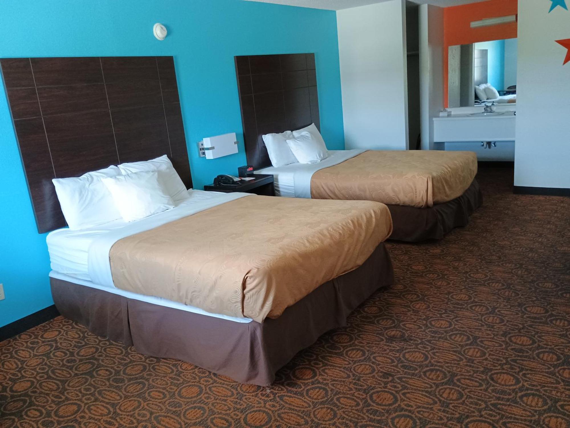 Howard Johnson By Wyndham Branson Theatre District Extérieur photo