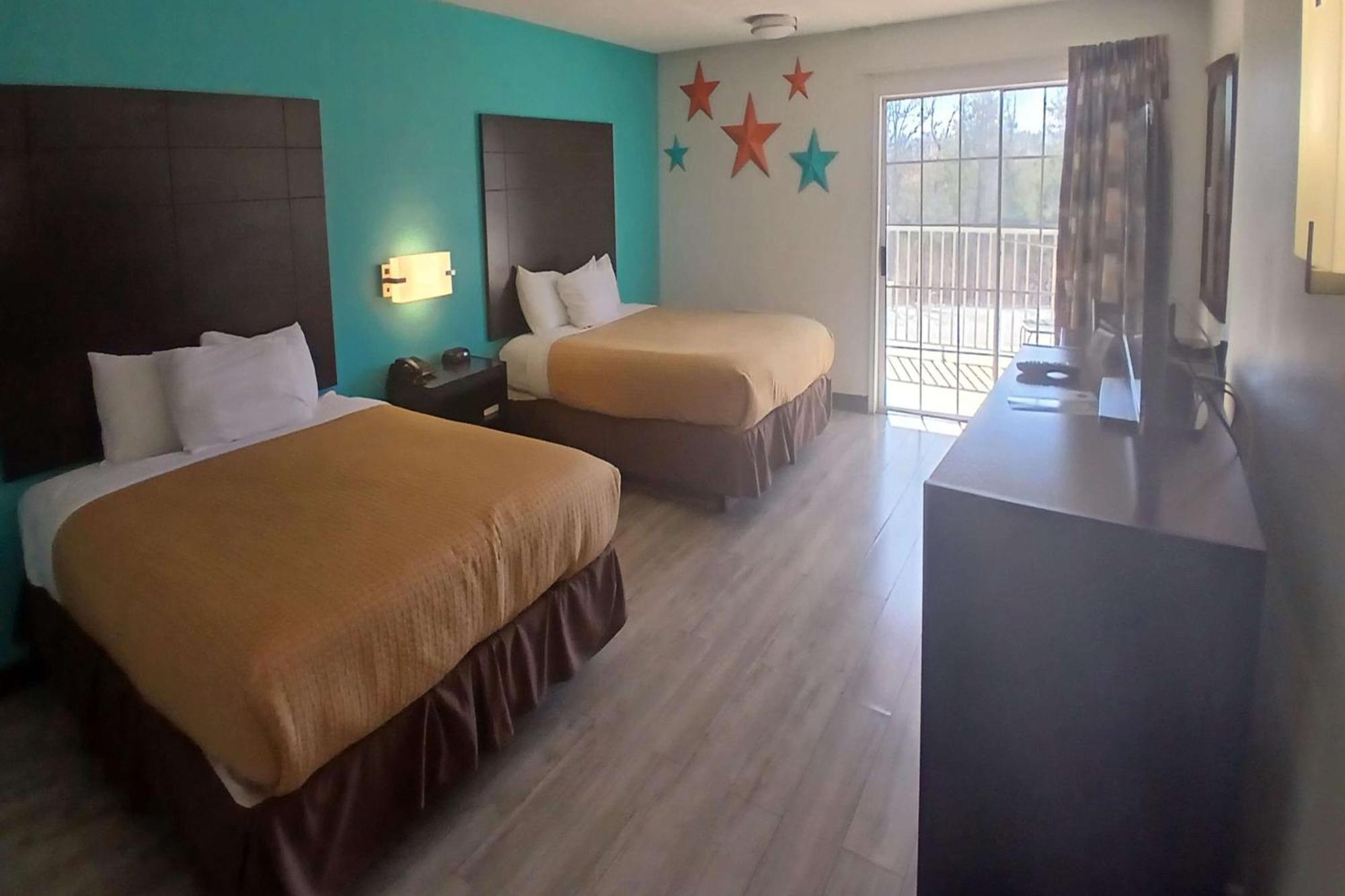 Howard Johnson By Wyndham Branson Theatre District Extérieur photo
