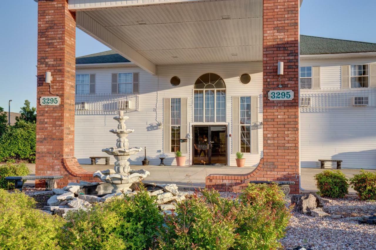 Howard Johnson By Wyndham Branson Theatre District Extérieur photo