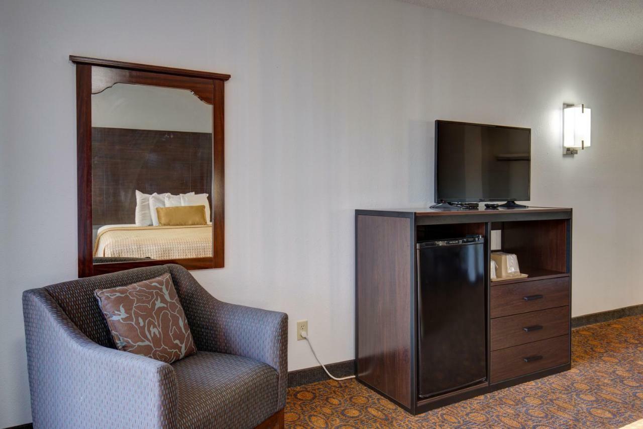 Howard Johnson By Wyndham Branson Theatre District Extérieur photo