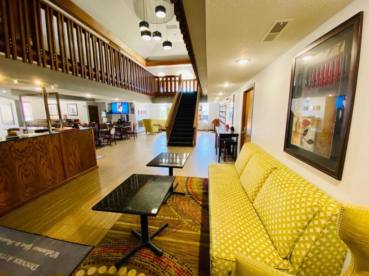 Howard Johnson By Wyndham Branson Theatre District Extérieur photo